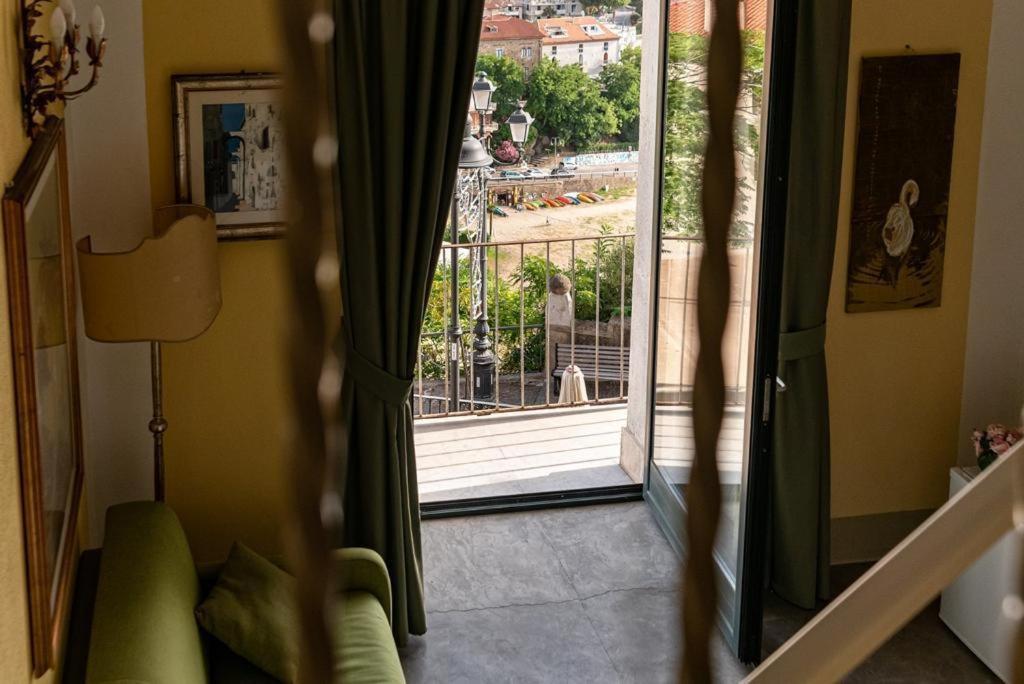 Suites Luisa Sanfelice Агрополі Екстер'єр фото